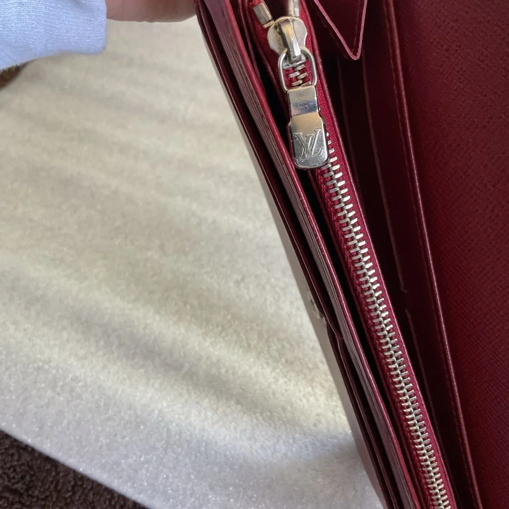 Louis Vuitton Red Leather Wallet with Chain - Picture 4 of 9